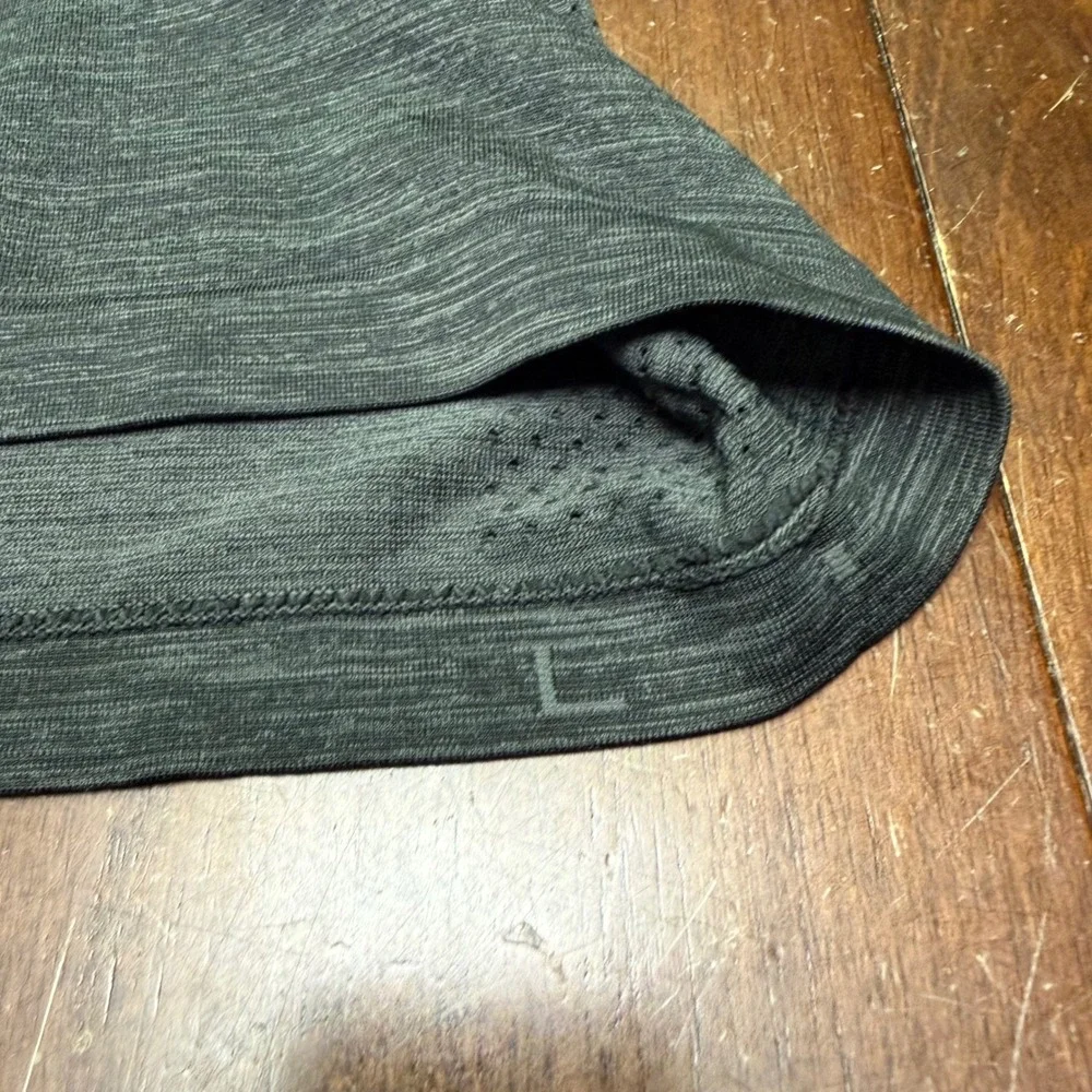 Lululemon Metal Vent Tech Half-Zip Men's Charcoal Size Large Long Sleeve Shirt